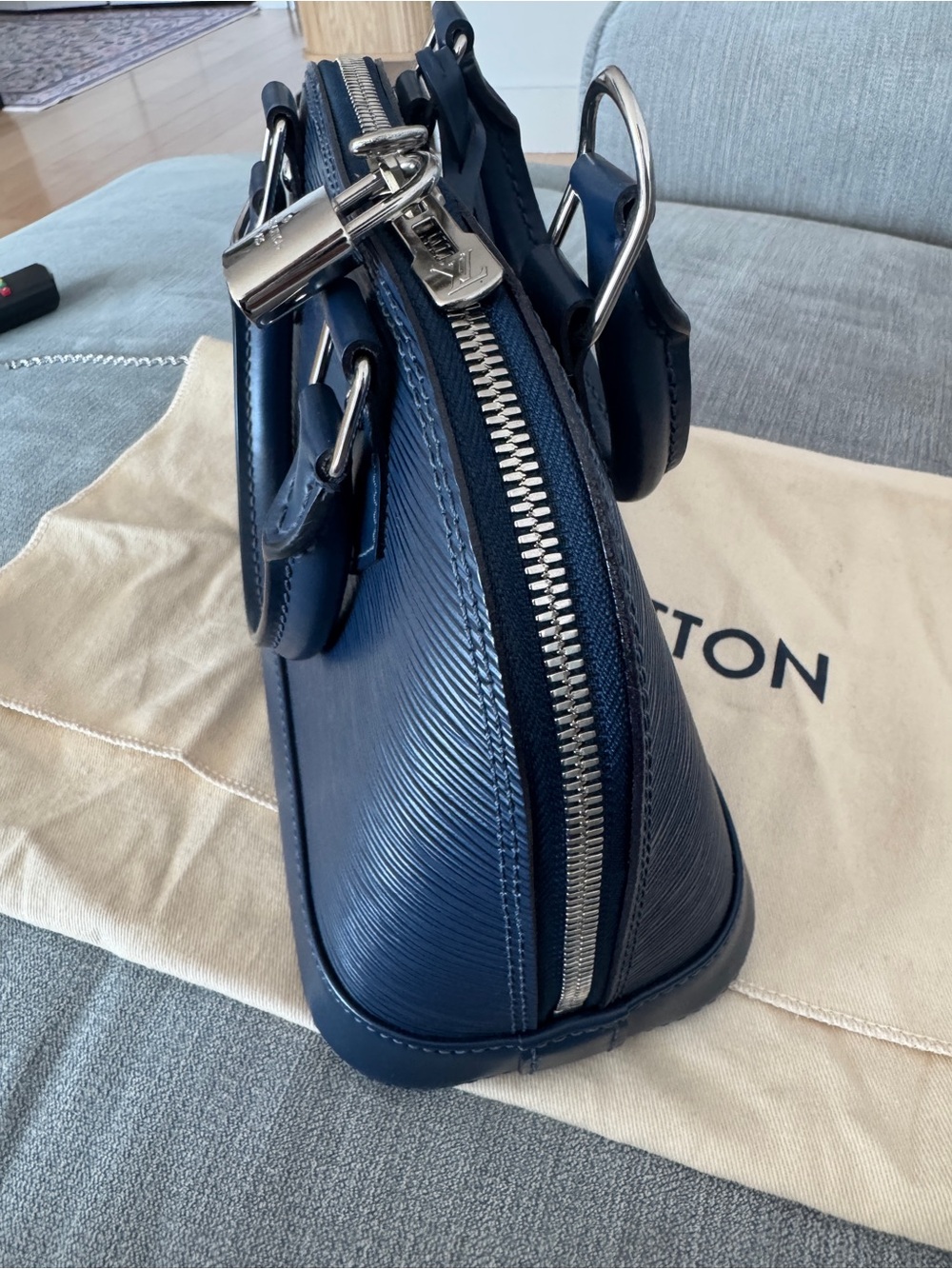 Louis Vuitton Navy Blue Epi Alma Satchel - Picture 6 of 9